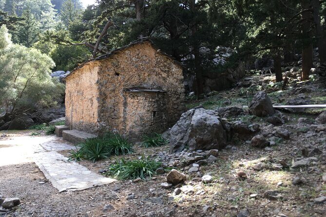 Chania White Mountains Private Tour: From Sea to Summit! - Samaria Gorge National Park Entrance Area: Why That Photo Stop Lands